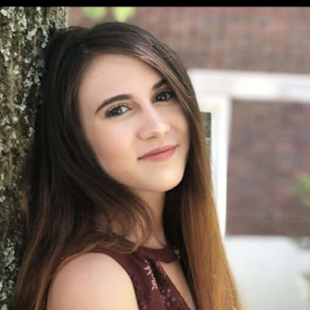 Meet your Posher, Caitlyn